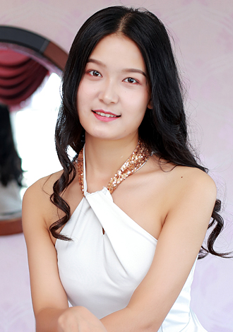 Most gorgeous profiles: caring Asian member Fang(Sophia) from Shanghai
