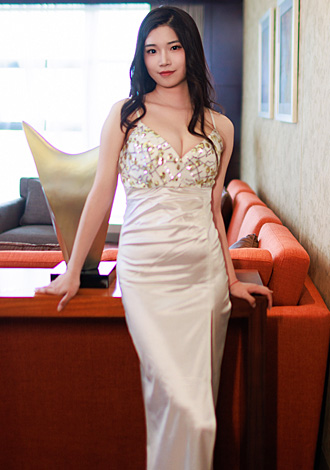 Gorgeous profiles pictures: Asian glamour profile Ninghui