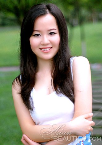 Welcome to our photo gallery! Take a look at Thai mail order bride Yi (Elin)