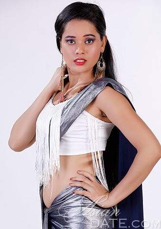 Hundreds of gorgeous pictures: beautiful Thai member piya from chandigarh